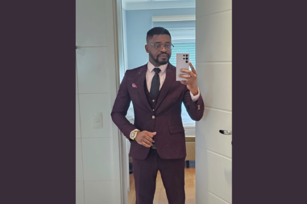 Oluwatosin Tolulope Ajidahun explica: O peso corporal influencia diretamente a ovulação e a fertilidade.