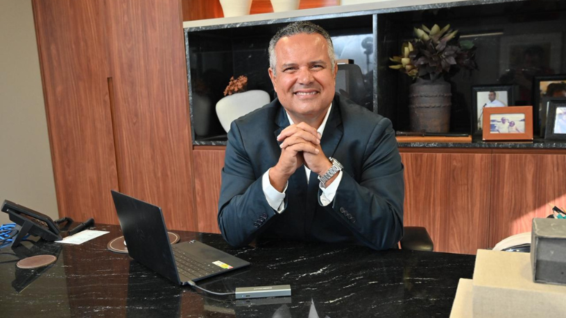 Elmar Juan Passos Varjão Bomfim